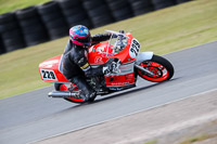 enduro-digital-images;event-digital-images;eventdigitalimages;mallory-park;mallory-park-photographs;mallory-park-trackday;mallory-park-trackday-photographs;no-limits-trackdays;peter-wileman-photography;racing-digital-images;trackday-digital-images;trackday-photos